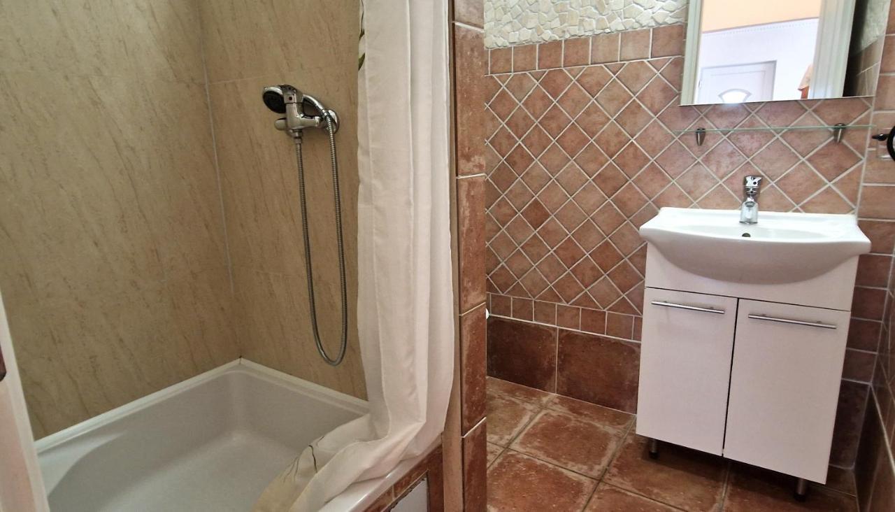 Apartment Damijan Крк Екстер'єр фото