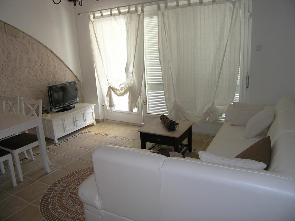 Apartment Damijan Крк Екстер'єр фото