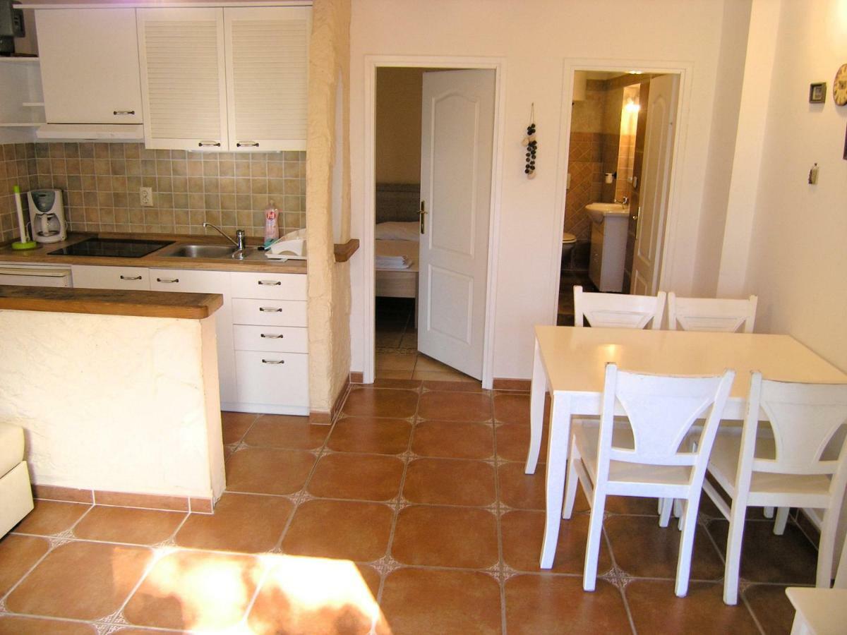 Apartment Damijan Крк Екстер'єр фото